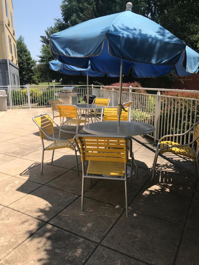Baymont By Wyndham Chambersburg Hotel Exterior photo