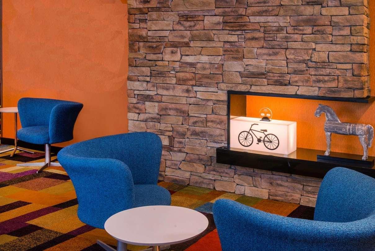Baymont By Wyndham Chambersburg Hotel Exterior photo